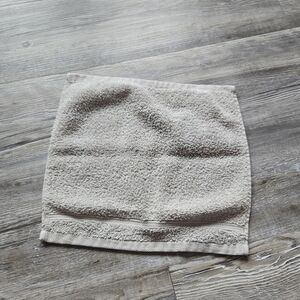 One Bath Hand Towel